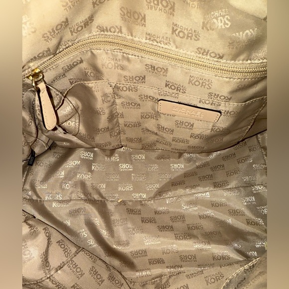 Michael Kors Grayson Vanilla Satchel - Picture 6 of 9